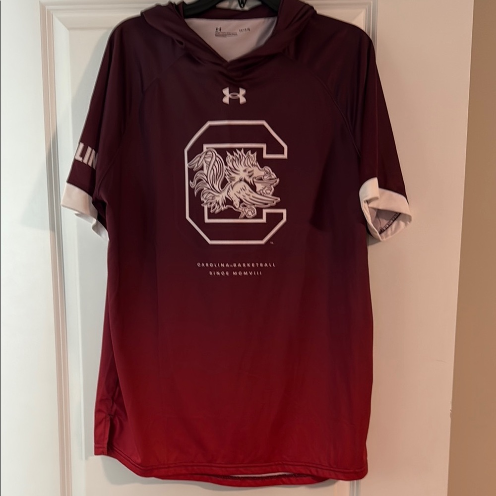 Mens under armor Carolina LG Red Jersey Athletic Shirt
